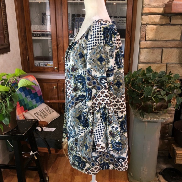 EMMA ROSE SIZE MEDIUM PAISLEY BOHO PATTERN LACE UP CHEST LARGE BELL SLEEVES TOP - Picture 6 of 6